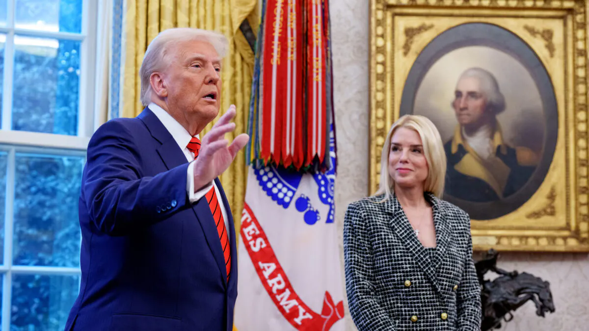 ‘SHE’S GREAT’: Trump Backs Bondi, Wants Top Officials To End Conflict Over Epstein