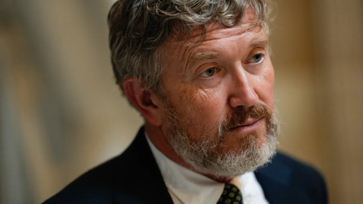 Massie Defies Trump Again, Teams Up With Democrat To Force Vote On Epstein Files