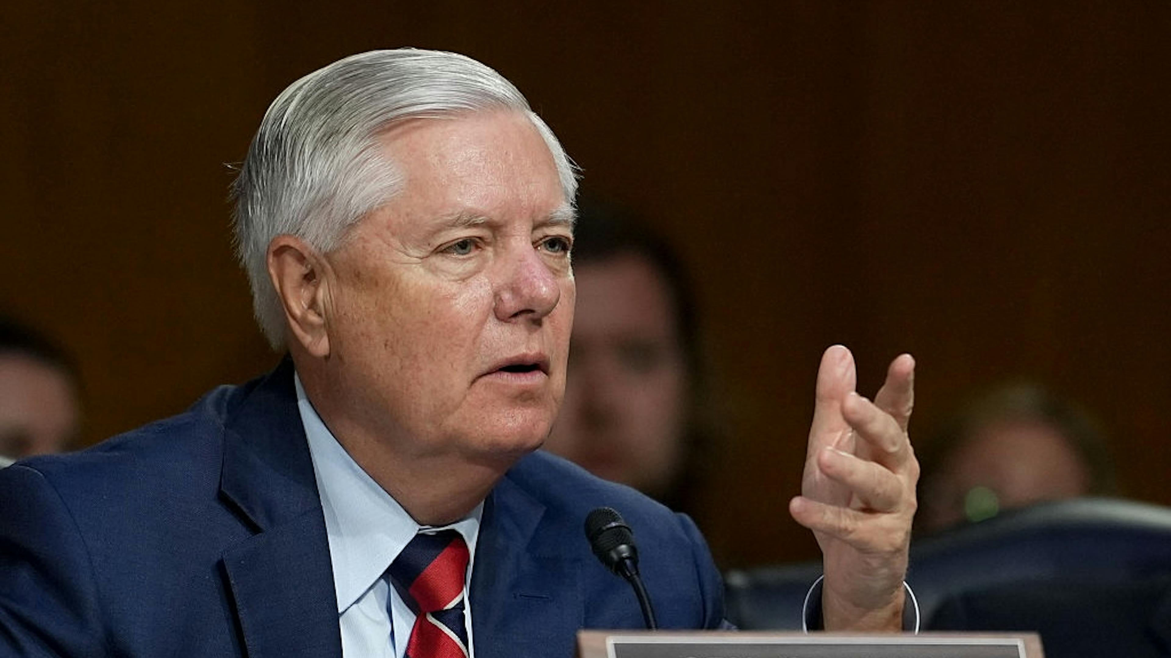 ‘Stay Tuned’: Lindsey Graham Says Trump Is About To Wallop Russia Over Frozen Peace Talks
