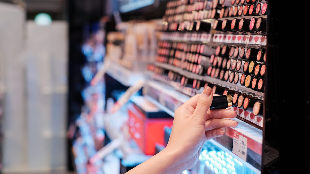 NextImg:Beauty Store Collabs With Bearded Dude In A Dress