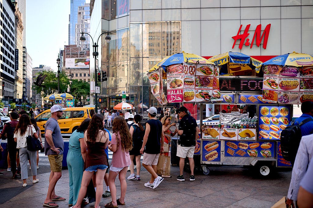 Consumer Confidence Climbs As Trump Pushes Ahead With Tariffs
