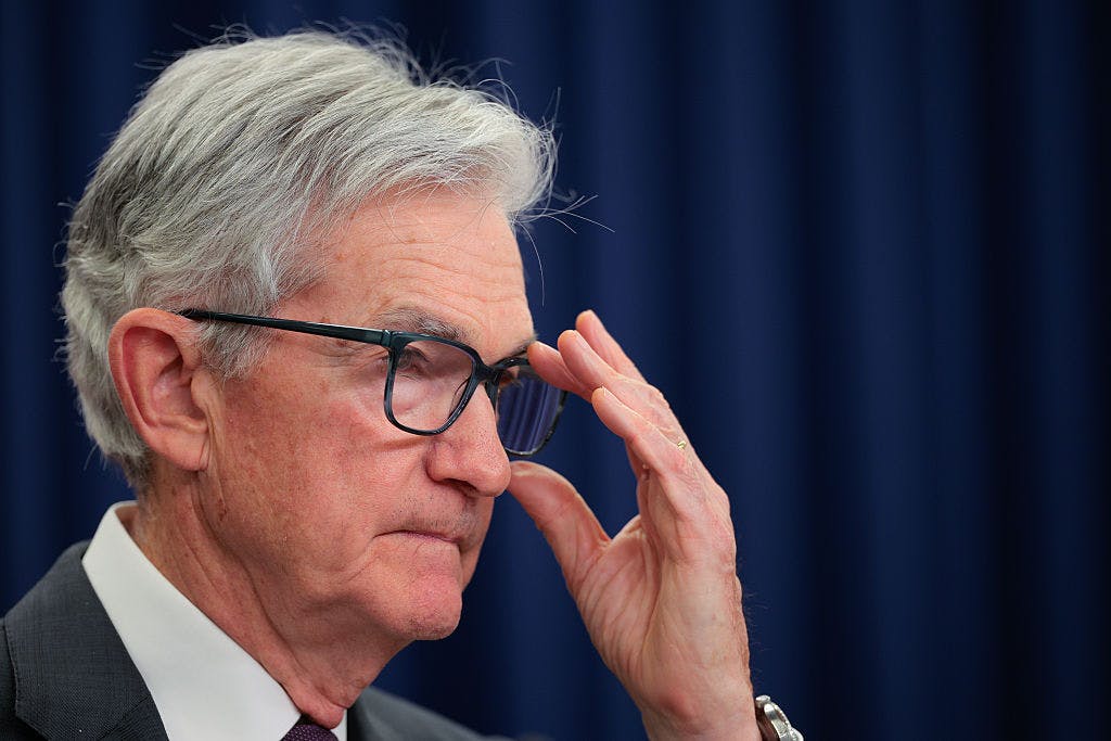 Fed’s Delay On Rate Cuts Threatens U.S. Economy, Say Two Dissenting Governors Eyeing Top Job