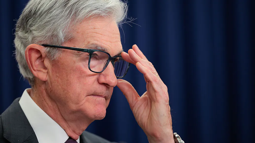 Fed’s Delay On Rate Cuts Threatens U.S. Economy, Say Two Dissenting Governors Eyeing Top Job