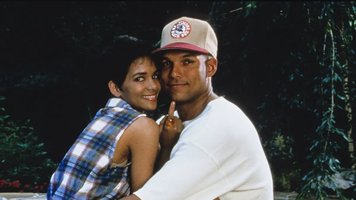 Halle Berry’s Ex-Husband On Why They Split: She Wasn’t ‘Motherly,’ Didn’t Cook Or Clean