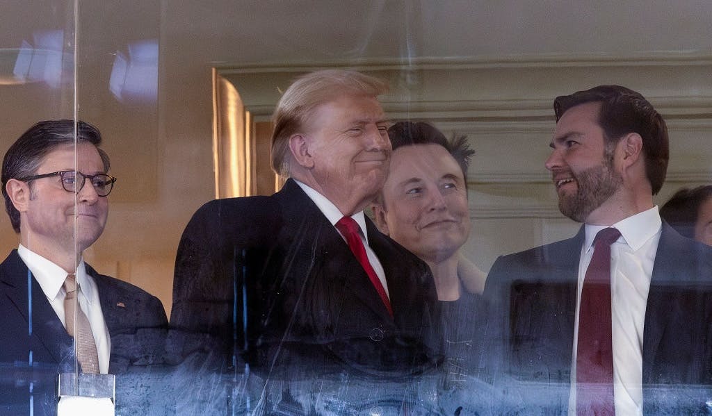 Musk Hits Pause On New Party Launch While He Weighs Backing Vance In 2028