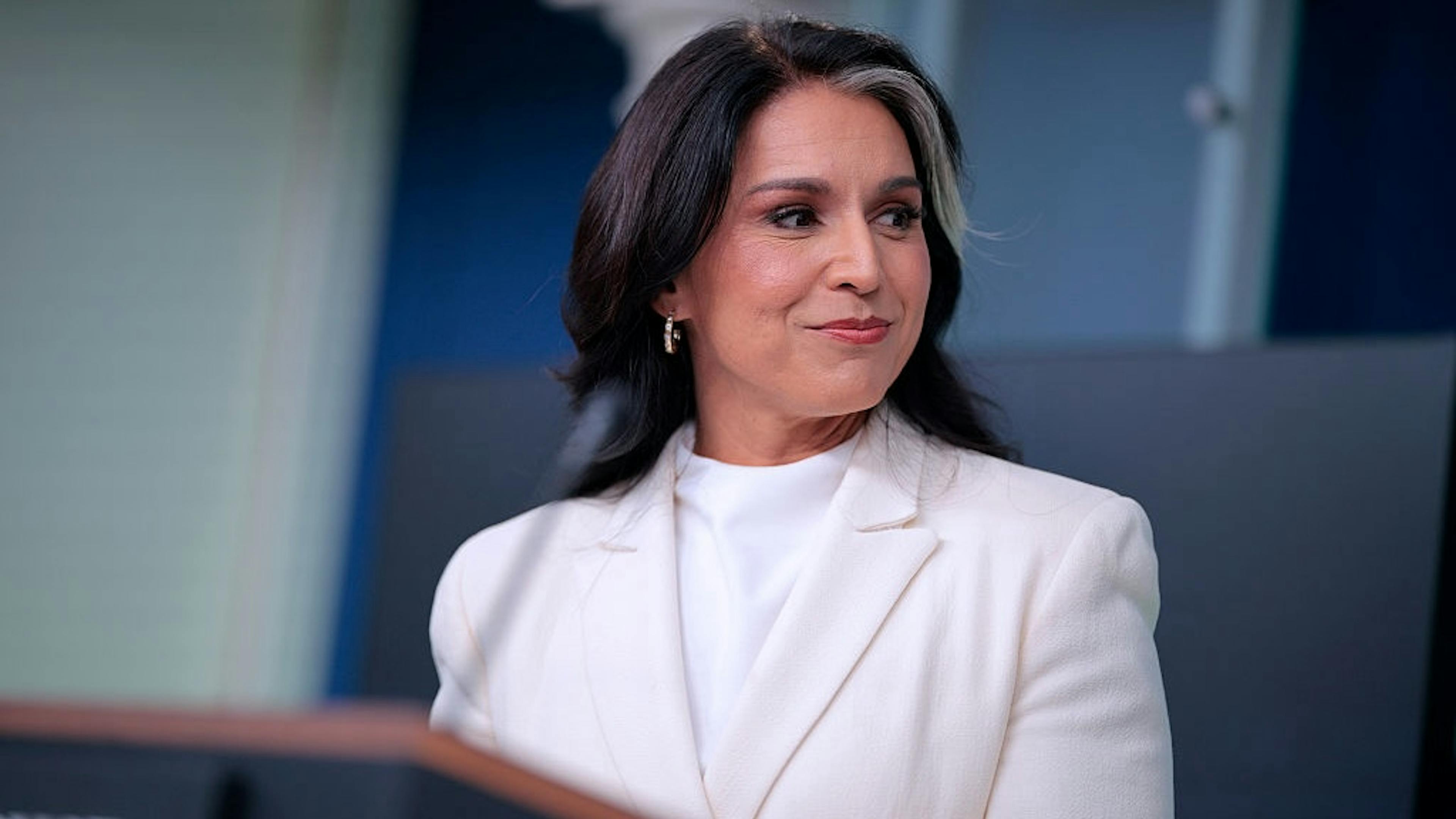 Tulsi Yanks Security Clearances Of 37 Intel Officials Over Russiagate: ‘Abused The Public Trust’