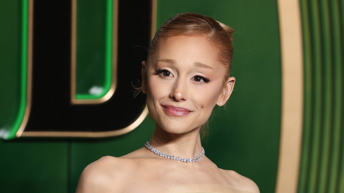 NextImg:Ariana Grande Attacks Trump Voters With Sarcastic Instagram Post