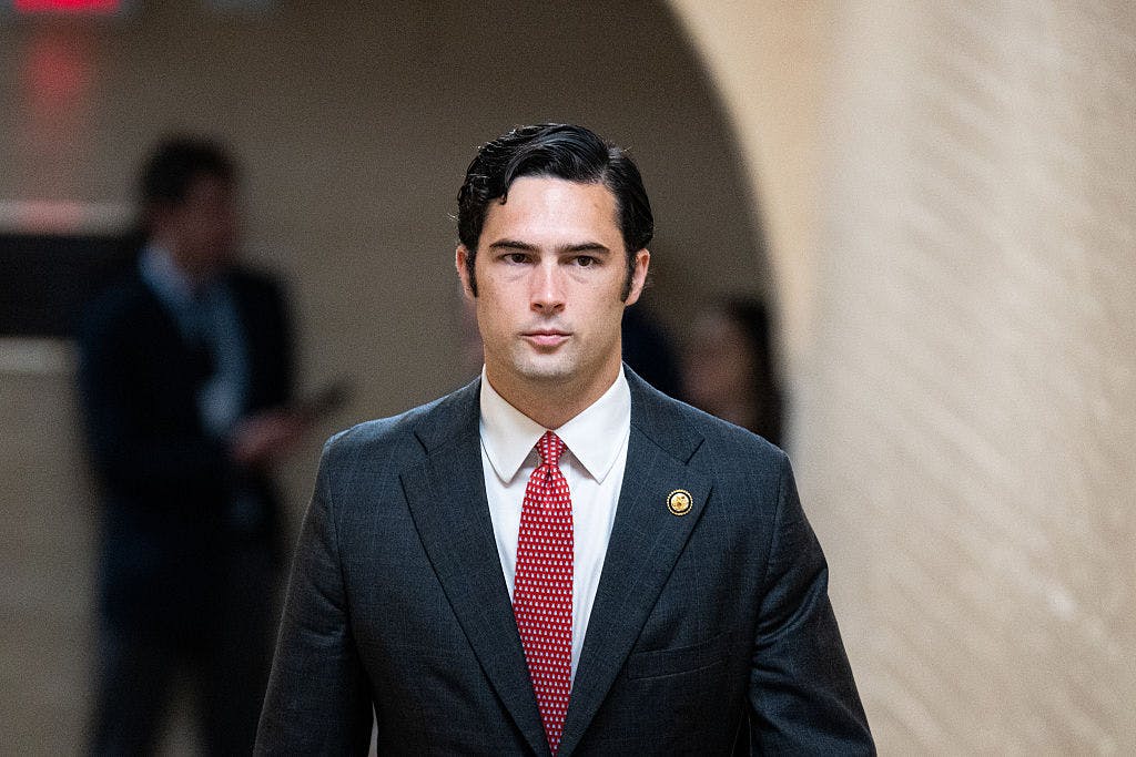 New Bill Would Close Loophole That Lets Millions Of Illegals Work In United States