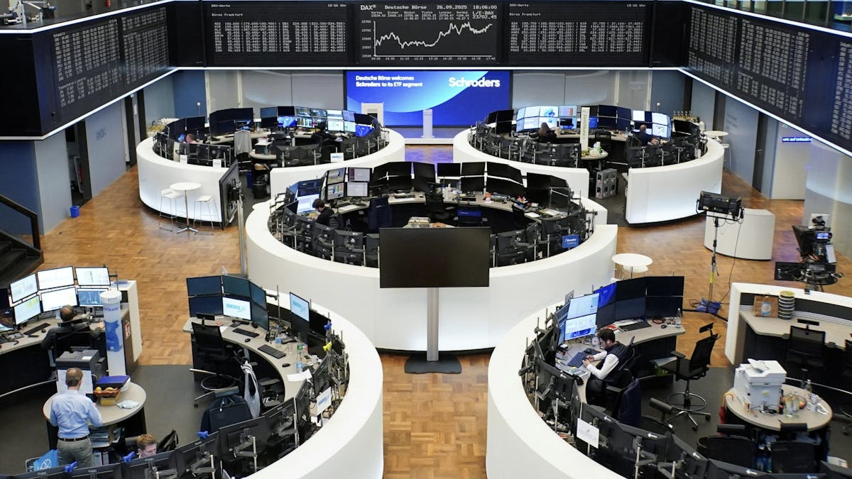 NextImg:Markets Hit Record Highs, Ignoring D.C.’s Shutdown Drama
