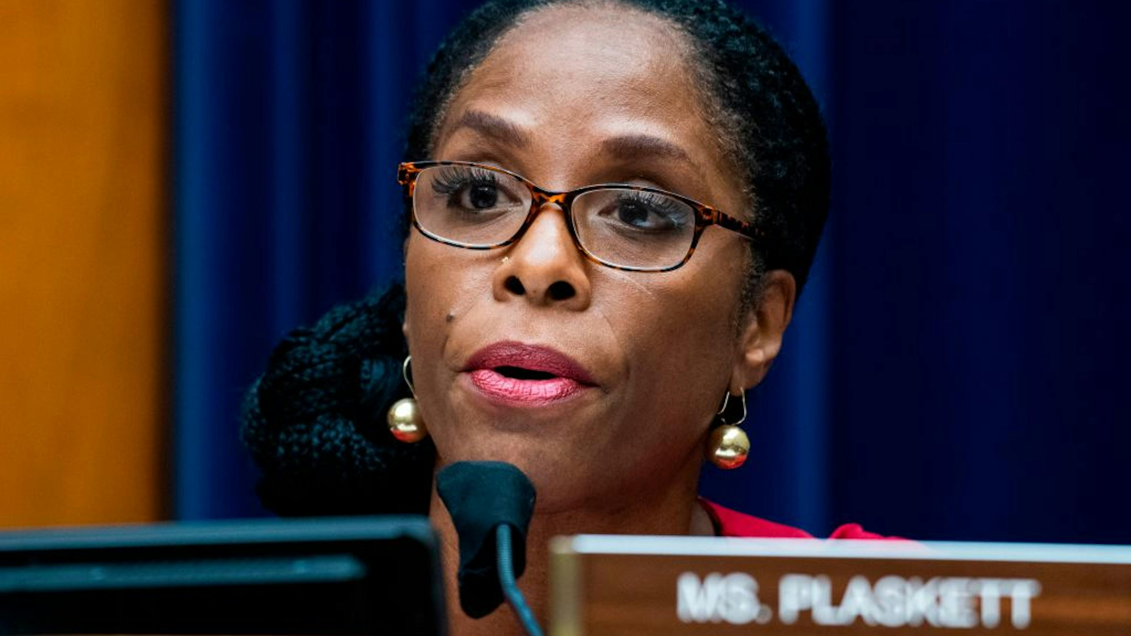 Democrat Who Texted Epstein Asking For Trump Dirt Gives Patently Insane Excuse