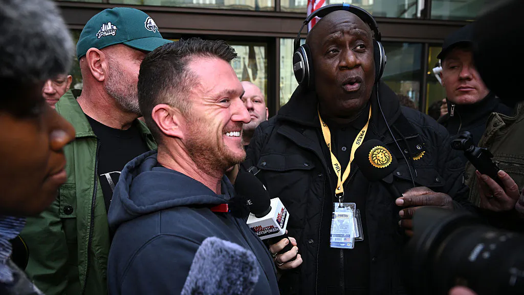 Tommy Robinson Acquitted – Bogus Terror Charge Crushed In Court