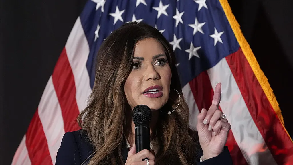 Noem Hands Out $10,000 Checks To TSA Agents Who Worked Through Shutdown