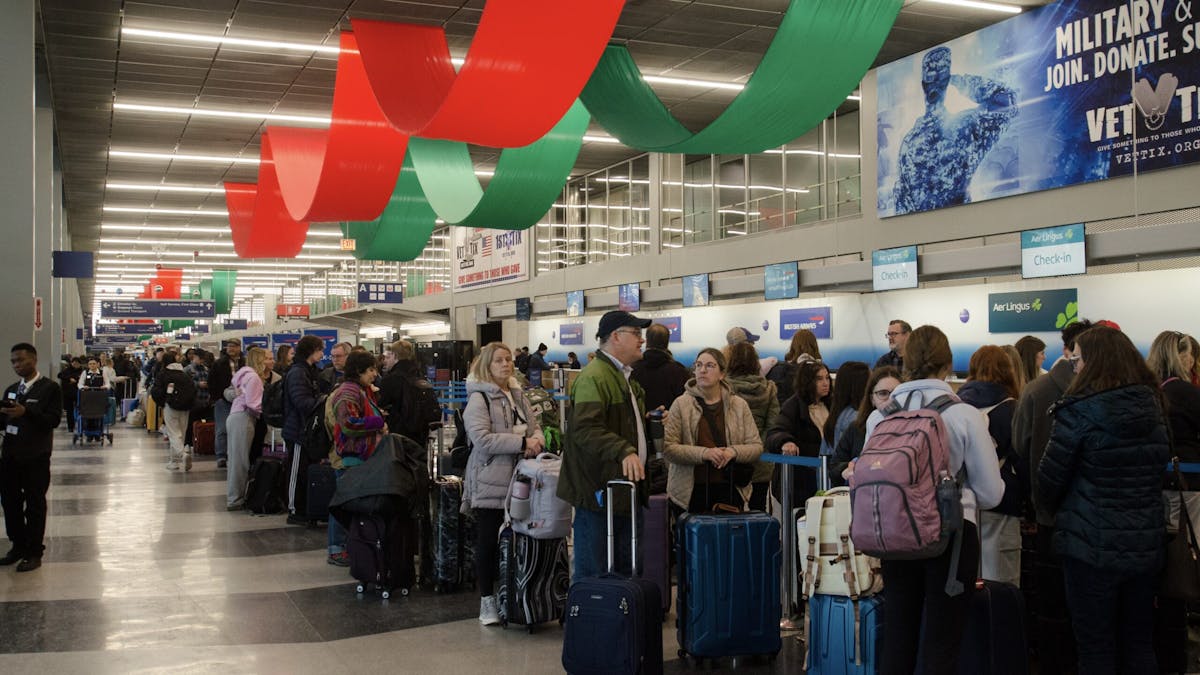 U.S. Airlines Cancel Over 1,800 Flights Due To Major Winter Storm