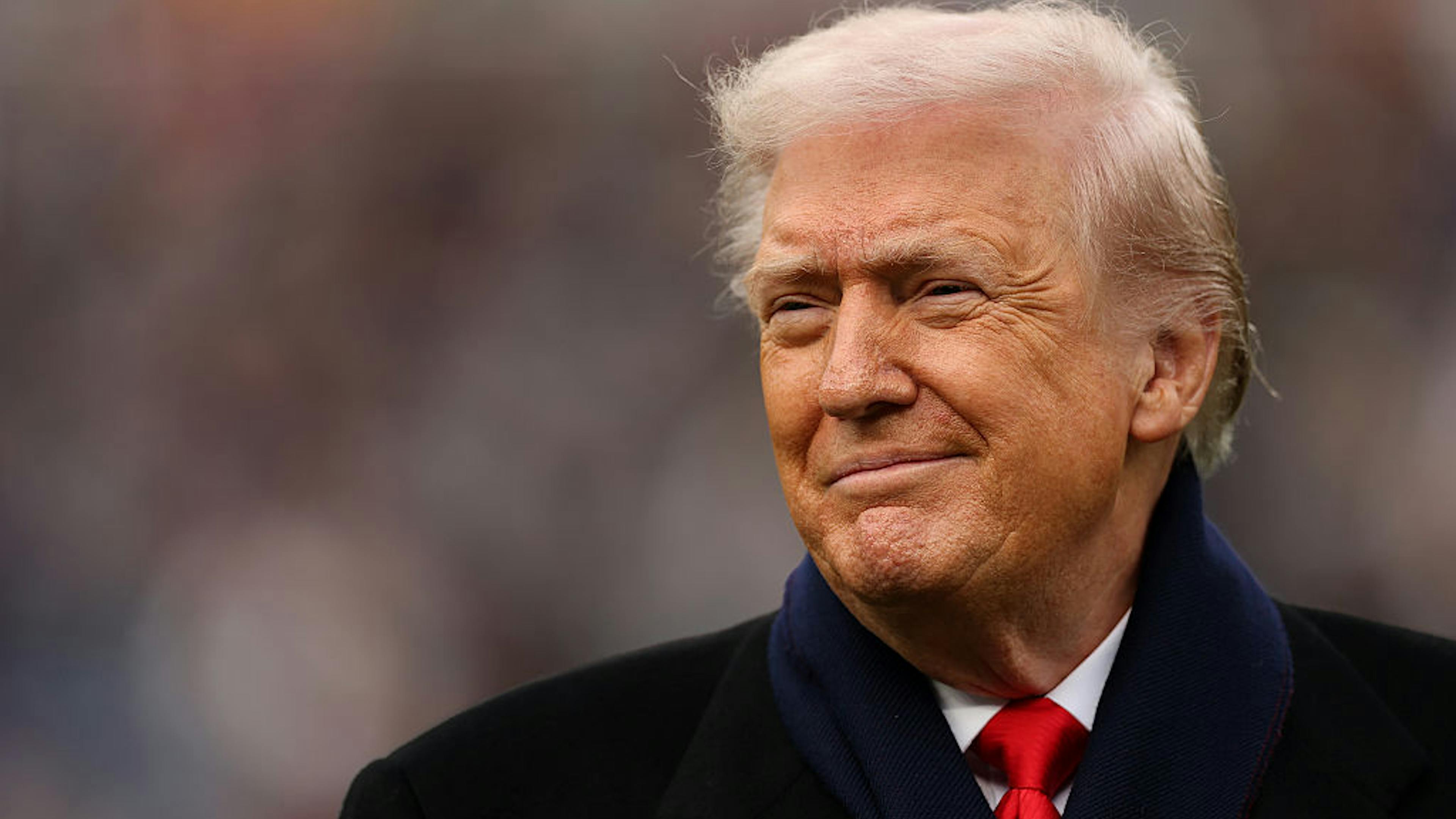 Trump Triples Self-Deportation Payments In Christmas ‘Gift’ To Illegal Immigrants