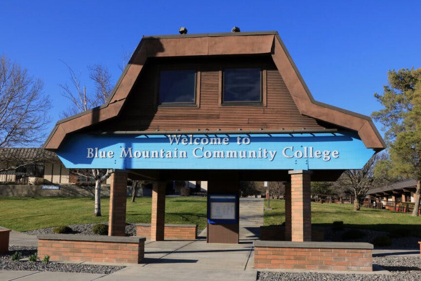 Welcome sign for Blue Mountain Community College in Pendleton Oregon. (Photo by: Don and Melinda Crawford/UCG/Universal Images Group via Getty Images)
