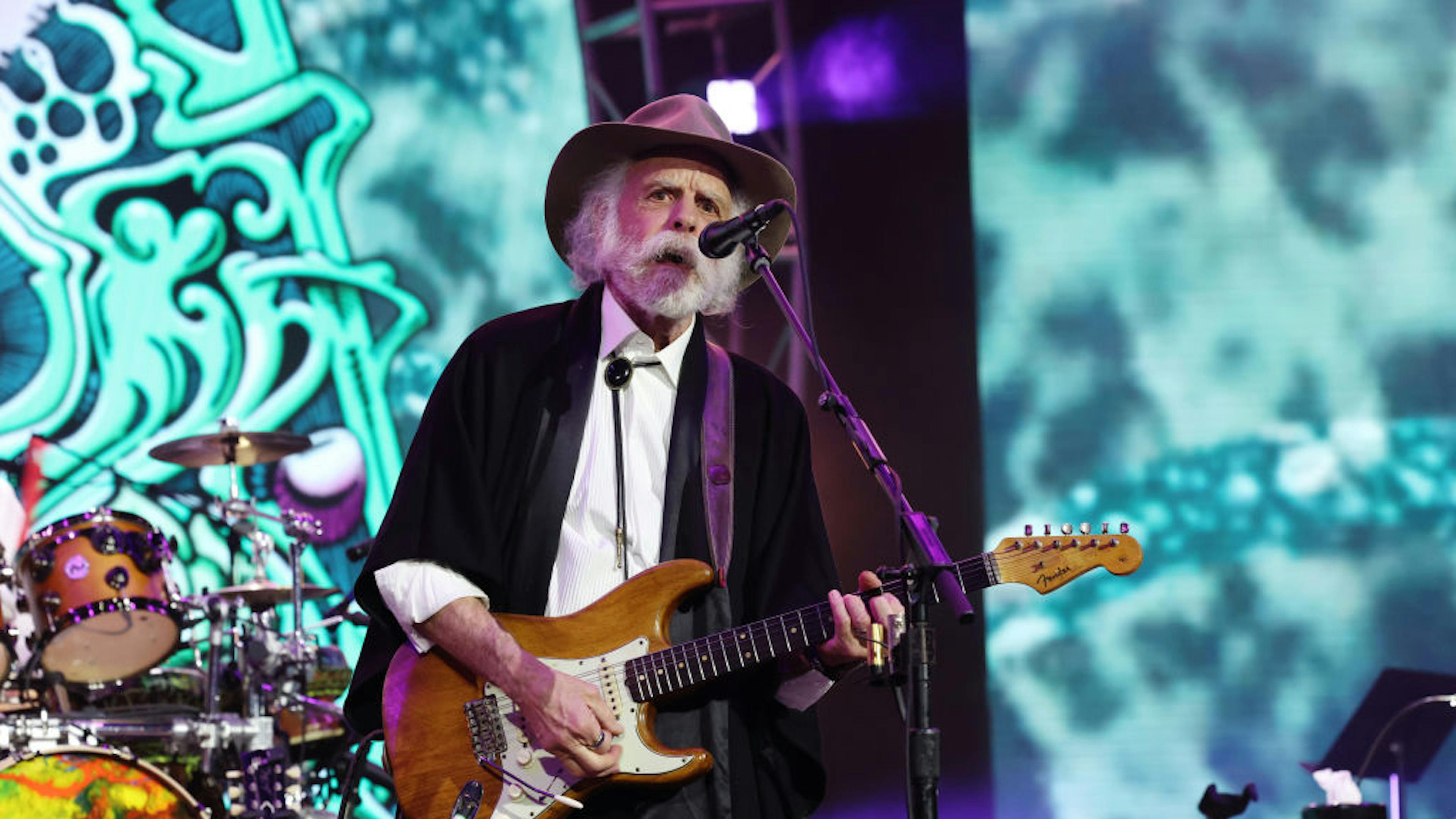 Bob Weir, Grateful Dead Co-Founder Who Birthed A New Generation Of Fans, Dead At 78