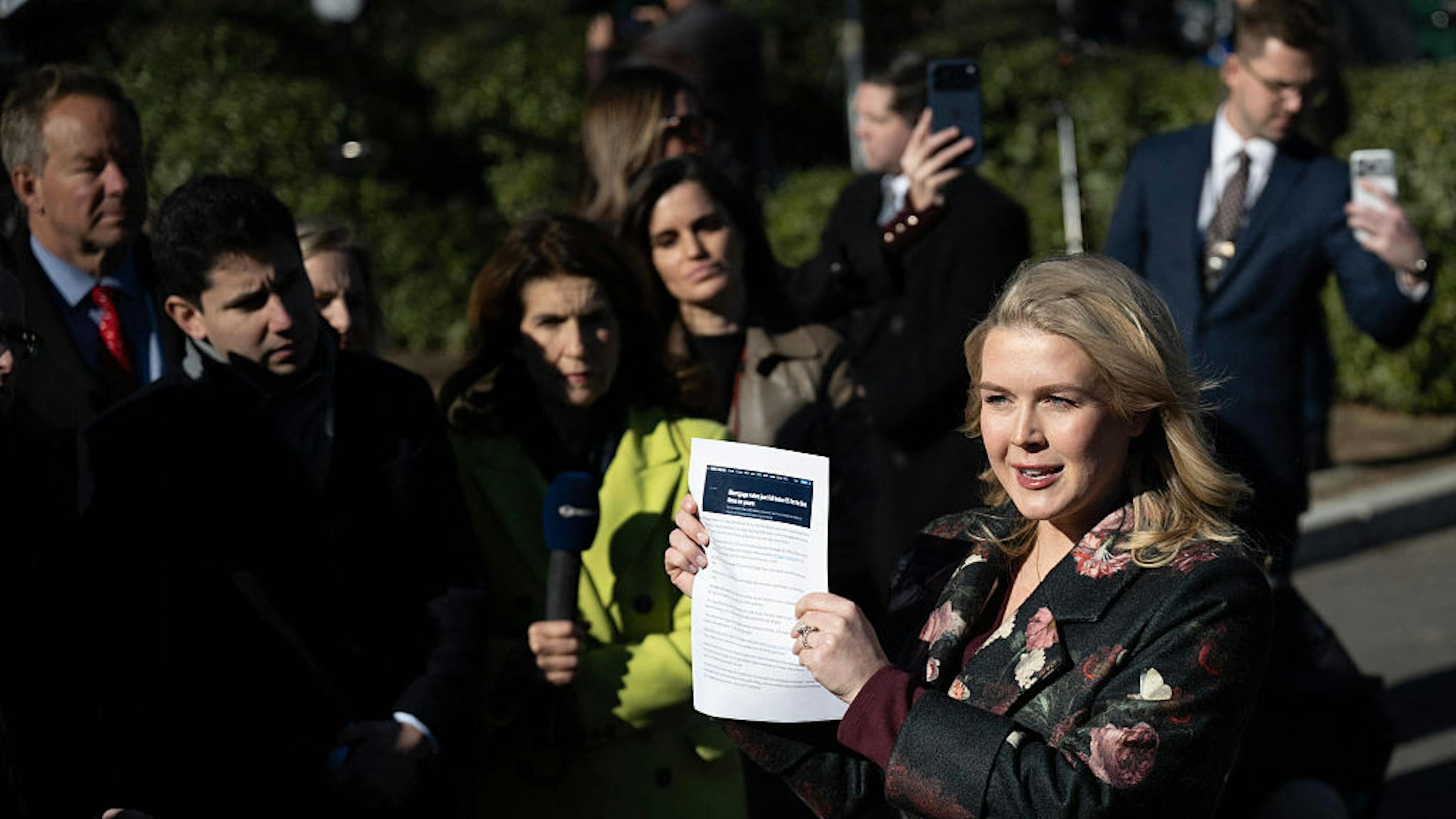 White House Stands By Embattled ICE Agent, Slams Renee Good As ‘Lunatic’