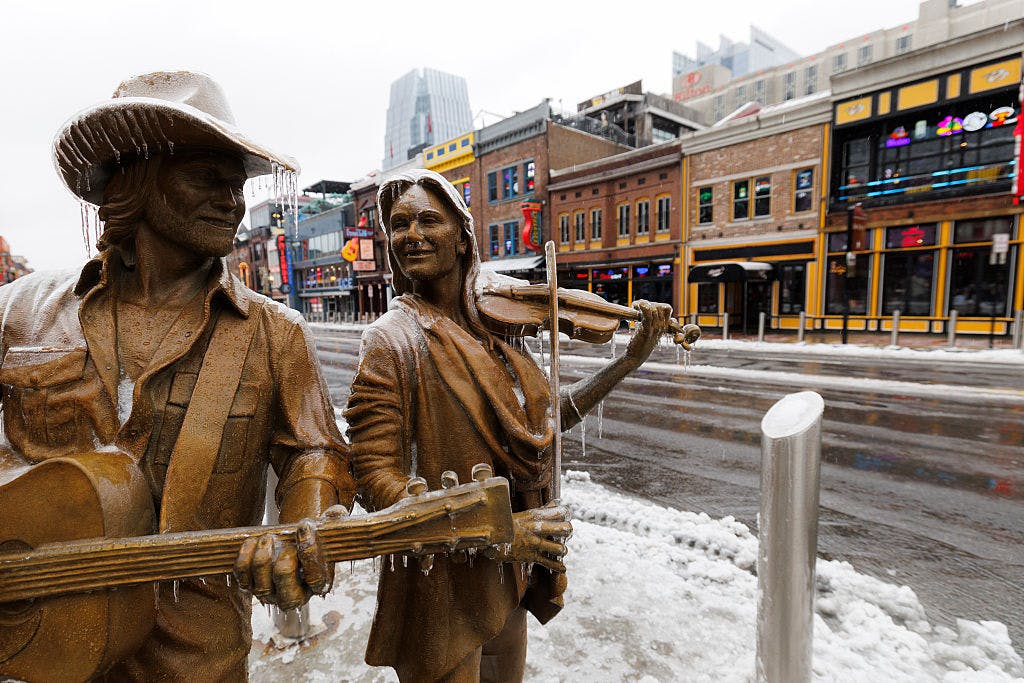 Nashville Braces for Extended Power Outages After Devastating Winter Storm