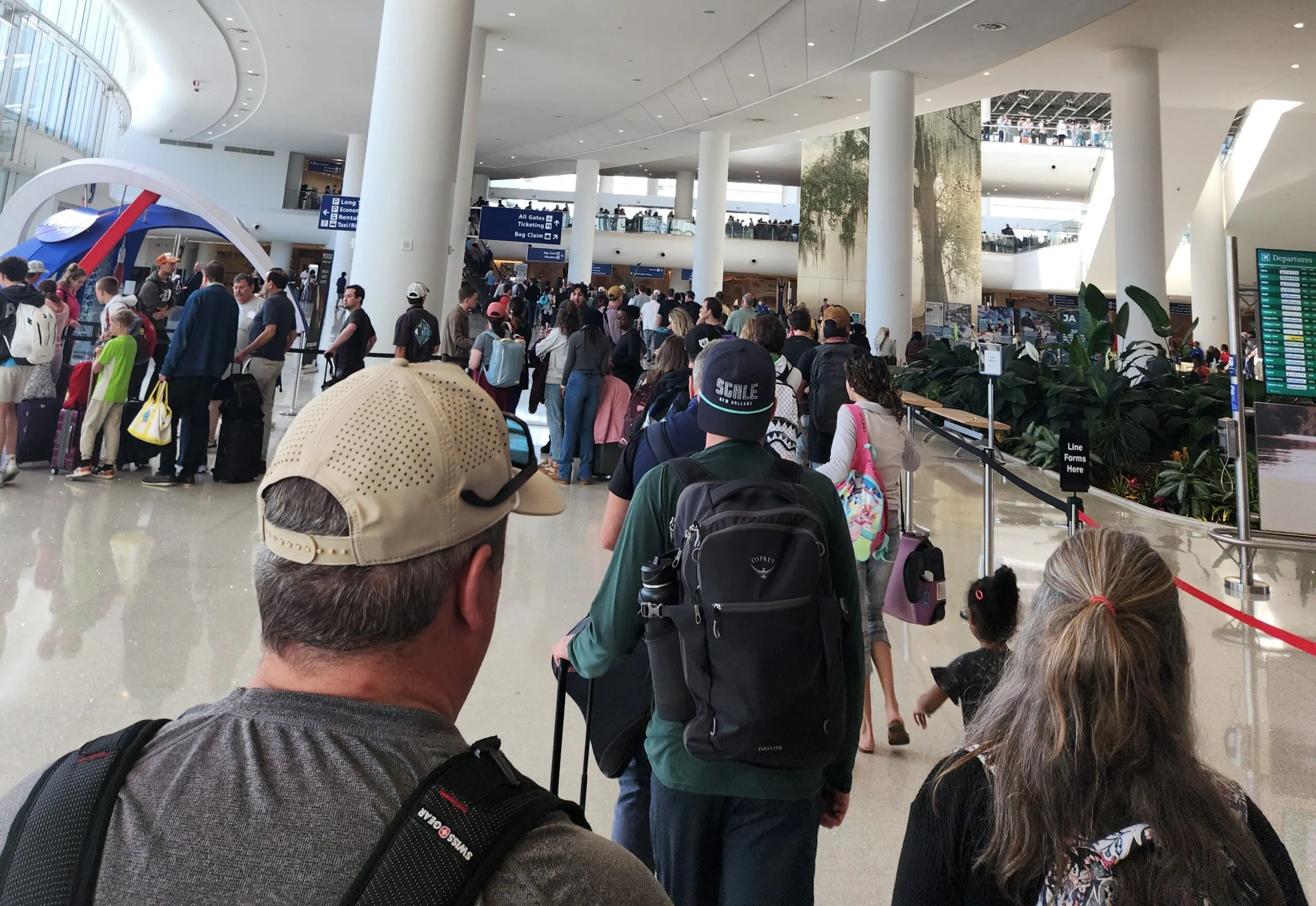 Drugs, Sweat, And Tears: My Fight Through Spring Break TSA Lines During The Democrat DHS Shutdown
