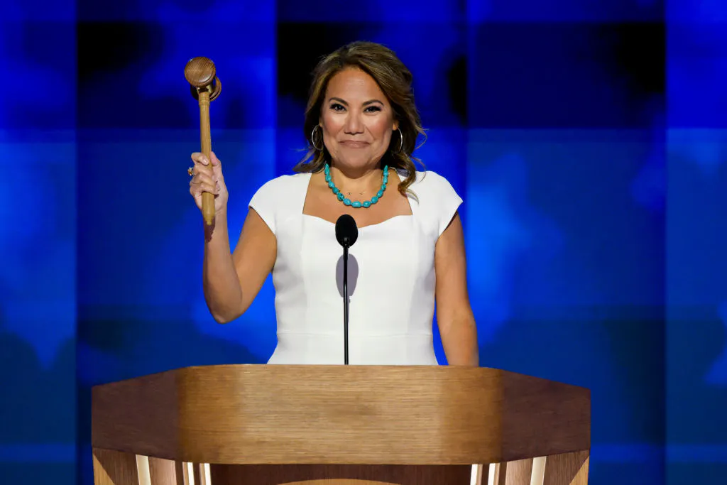 Receipts Don’t Lie: Dem Staffer Accused Of Faking Identity At ICE Facility