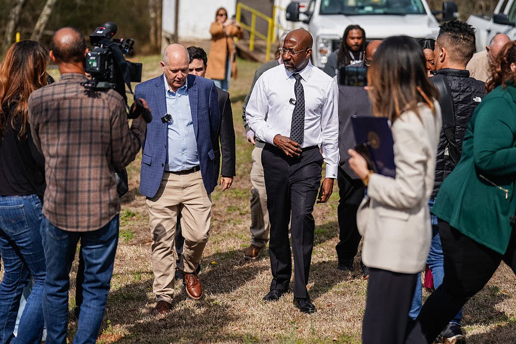 A Small Town Is Trying to Pull The Plug On A Local ICE Detention Center