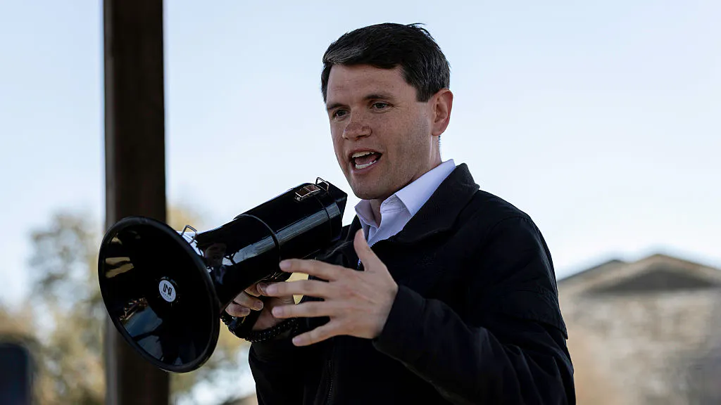 Dem Nominee Wants ‘Giant Welcome Mat’ On America’s Front Porch — And It Gets Crazier