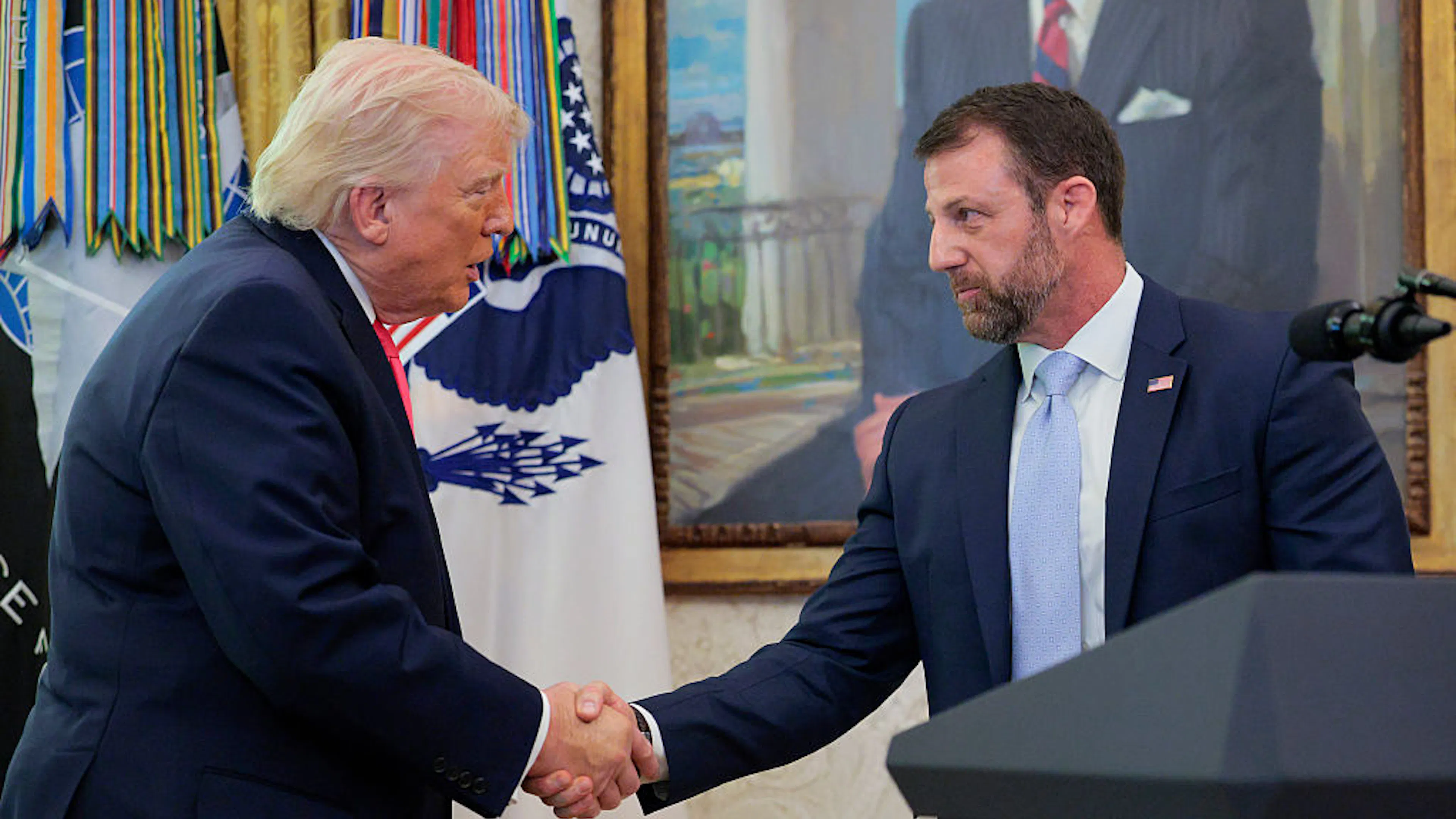 Trump Steps In On TSA Pay, Warns Dems Cannot ‘Hold Our Country Hostage’