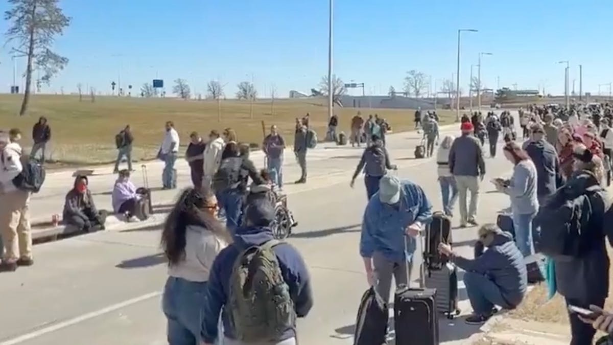 Bomb Threat Triggers Shutdown At Major U.S. Airport, Forces Passengers Onto Tarmac