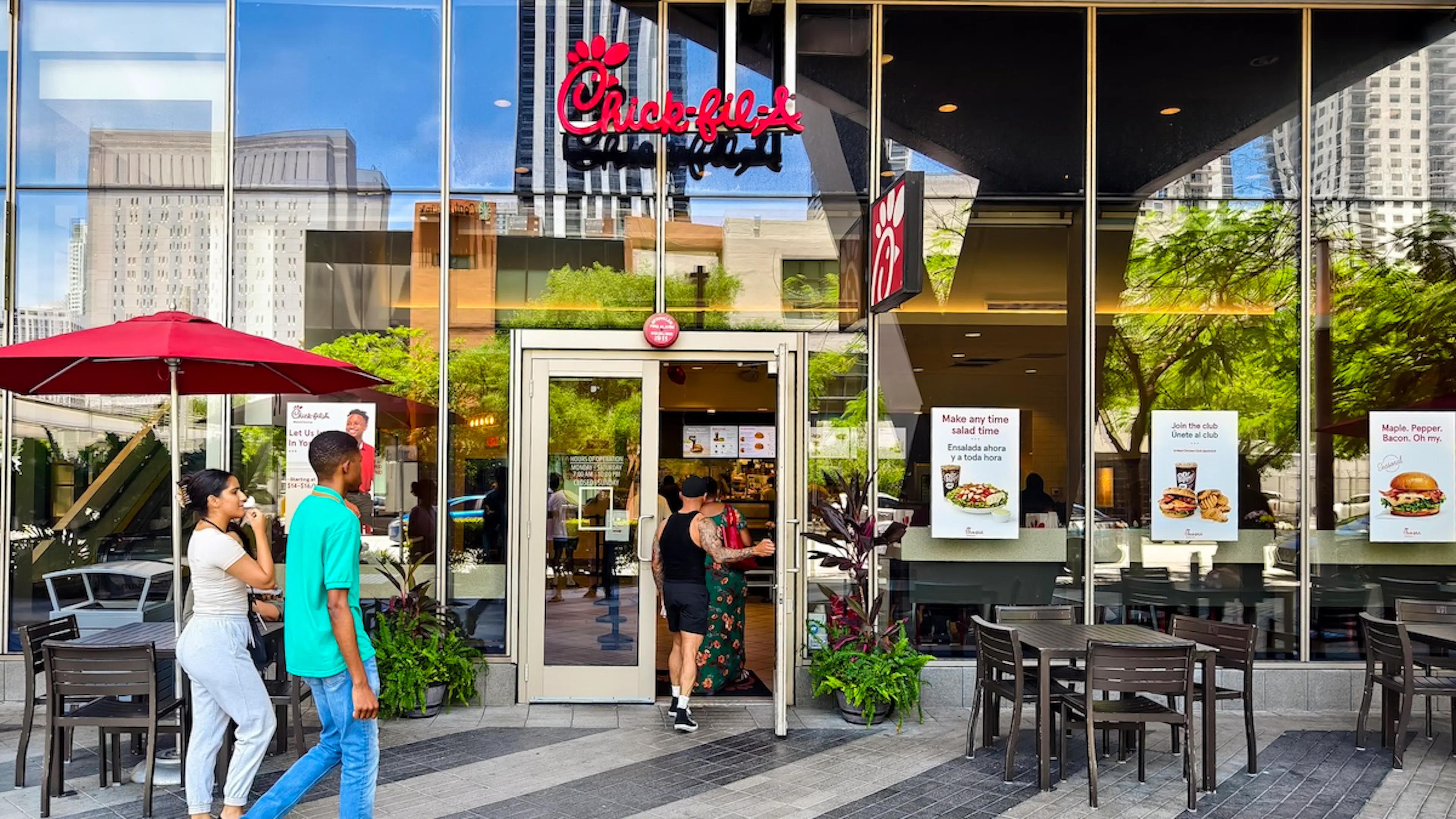 I Made My Parents Try Chick-fil-A’s Phone-Free Challenge, But I Didn’t See This Coming