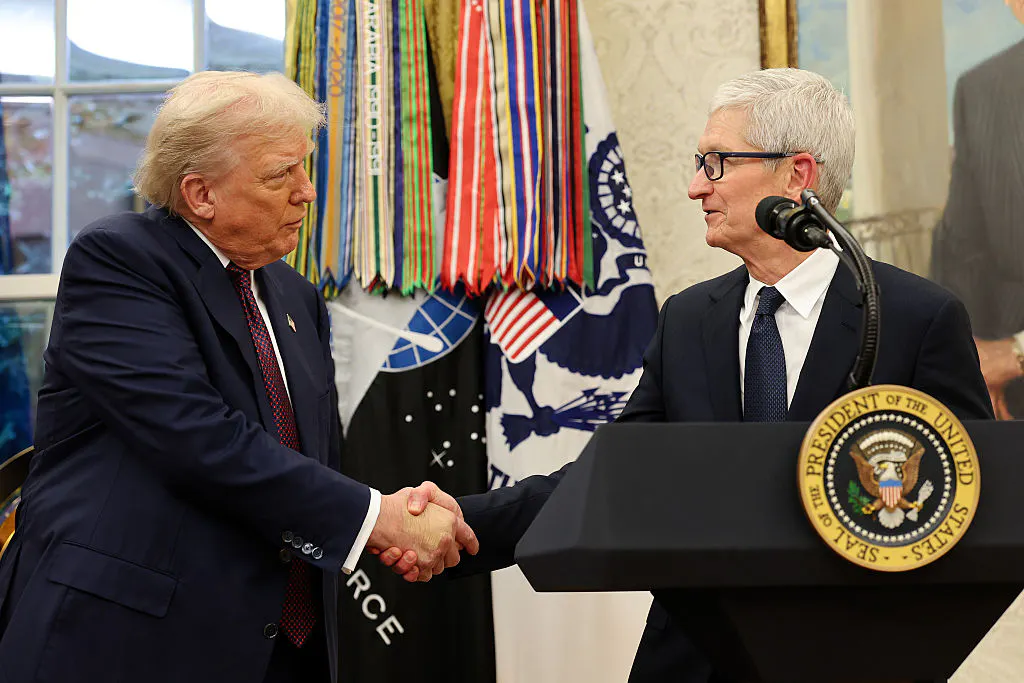 Trump Remembers Time Apple’s Tim Cook Called To ‘Kiss My Ass’