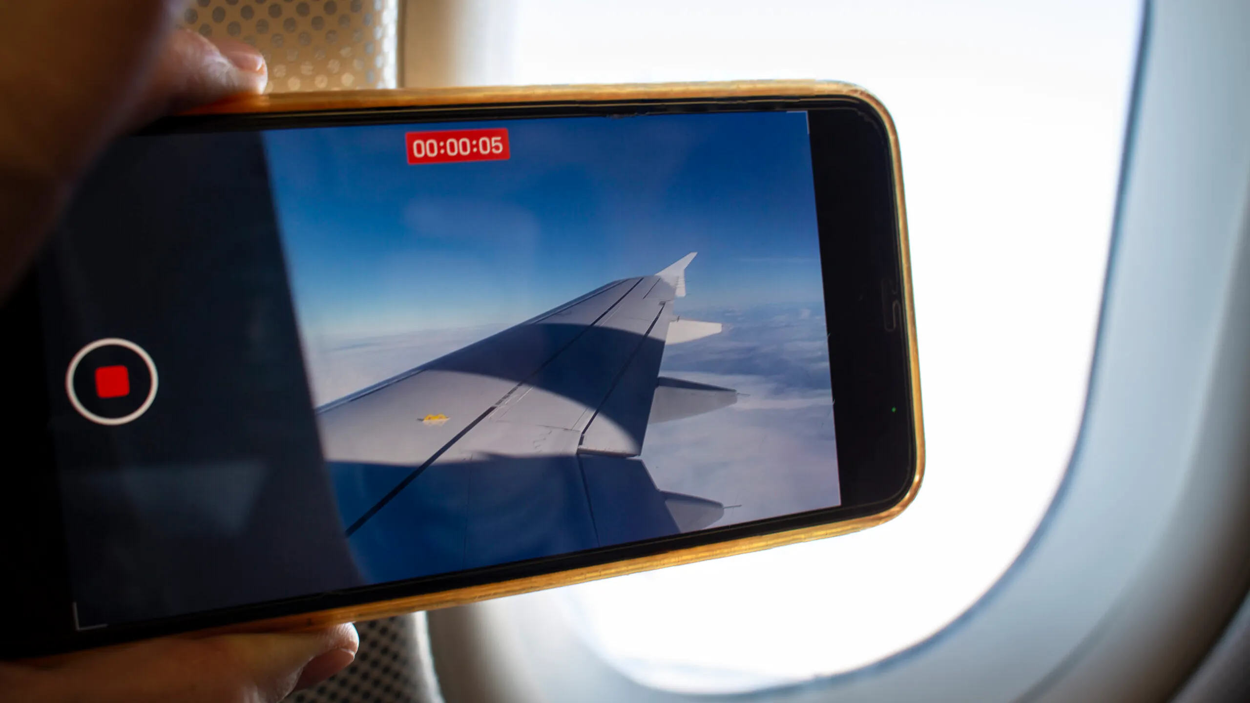 Say Goodbye To Viral Plane Meltdowns? Major Airline Changes Fine Print On Cell Phone Use