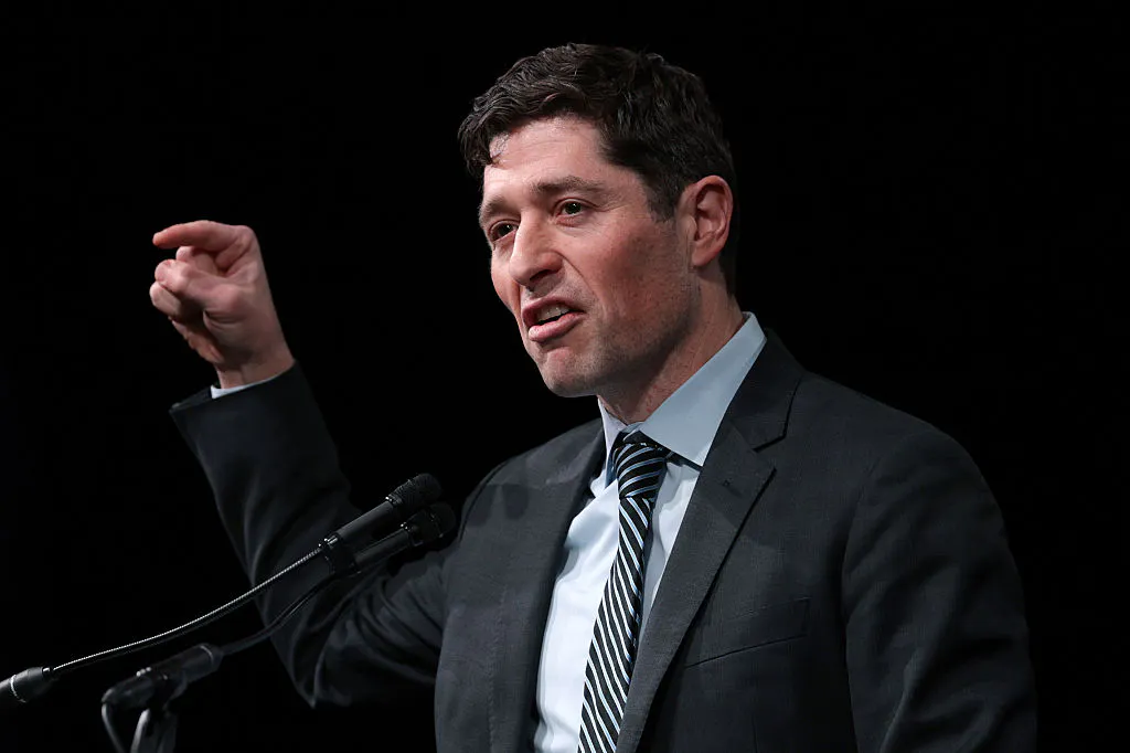 ‘Spat In The Face Of Every Fallen Soldier’: Fury After Mayor Honors George Floyd, Not Soldiers