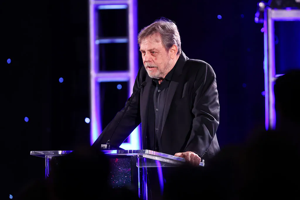 Luke Skywalker’s Anti-Trump Spiral Just Took A Dark Turn