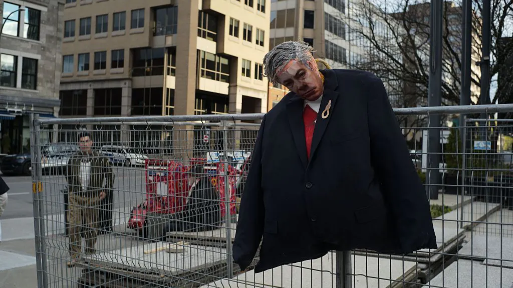 Anti-Israel Extremists Hang Effigies Of Trump, Netanyahu From Nooses At Sick Rally