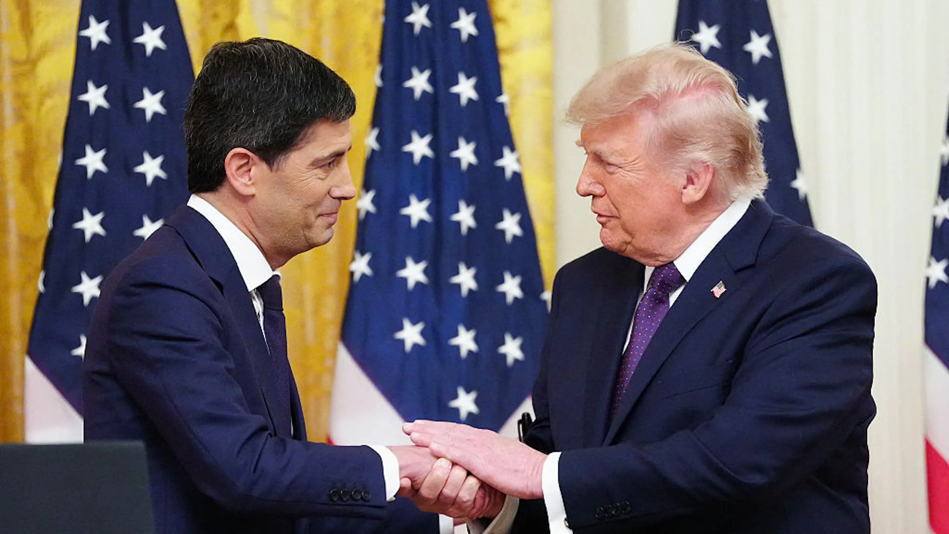 Trump’s New Fed Boss Officially Takes Over