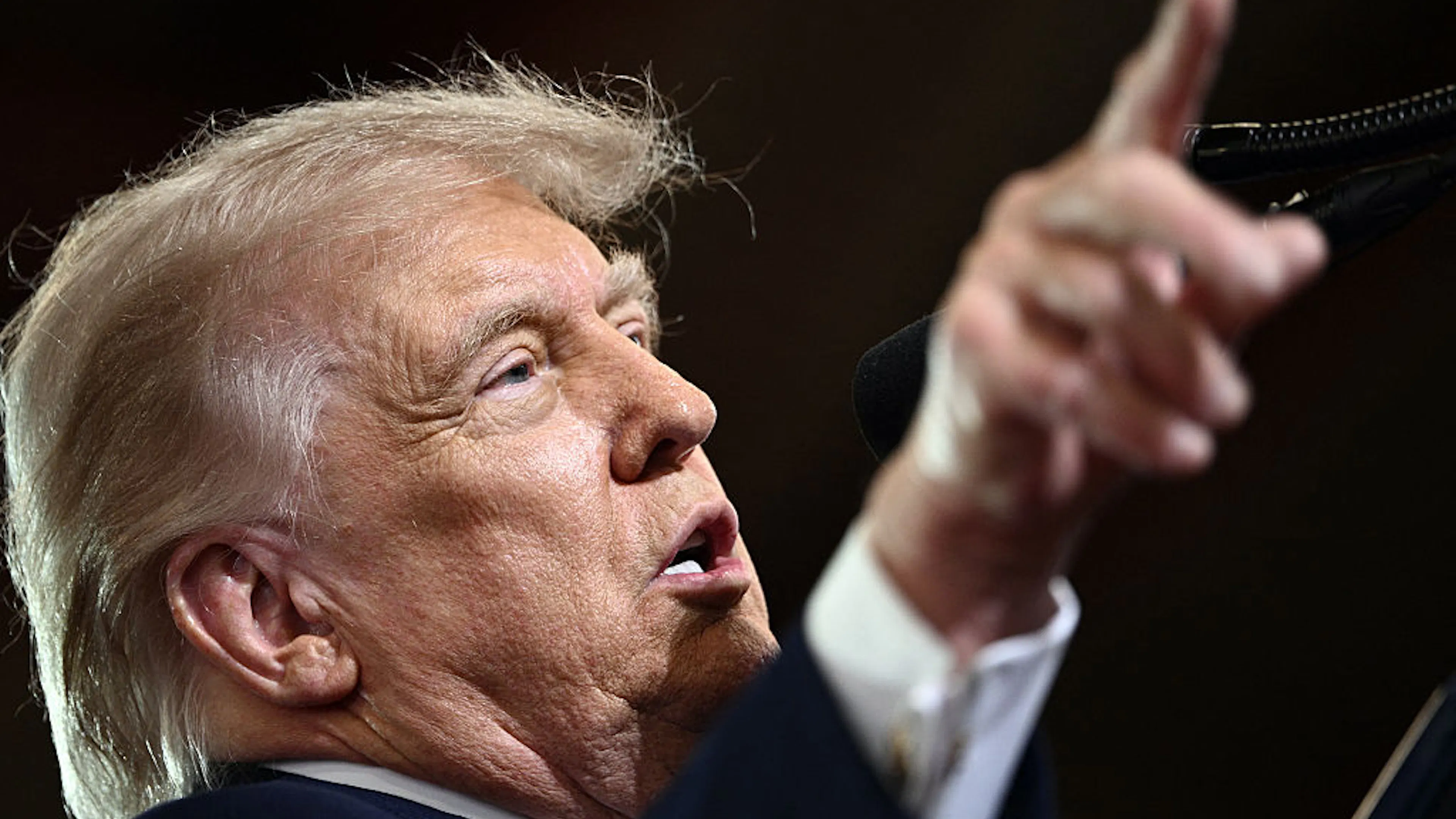 Trump Walks Out On NBC’s Welker: ‘You’re Either Crooked Or You’re Stupid’