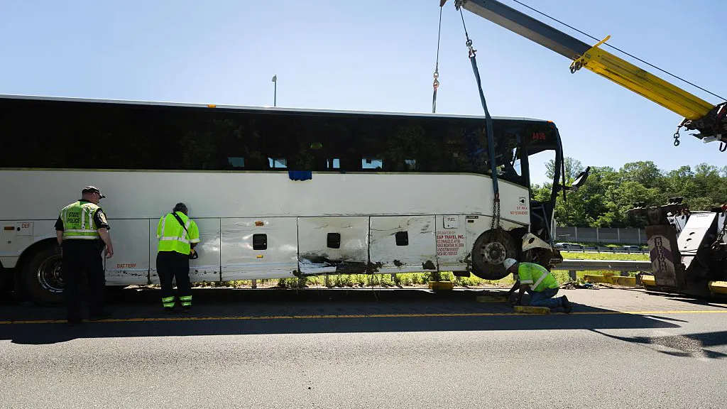 Chinese-Native Bus Driver Who Can’t Speak English Causes Pileup That Kills Young Family