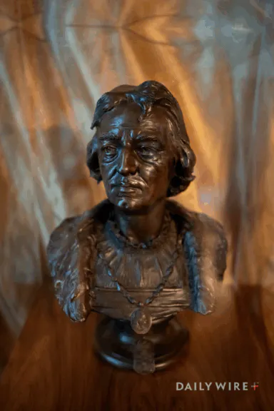 A historic bust of Christopher Columbus in Vice President JD Vance's Ceremonial Office in the Eisenhower Executive Office Building. Photo courtesy of the White House. 