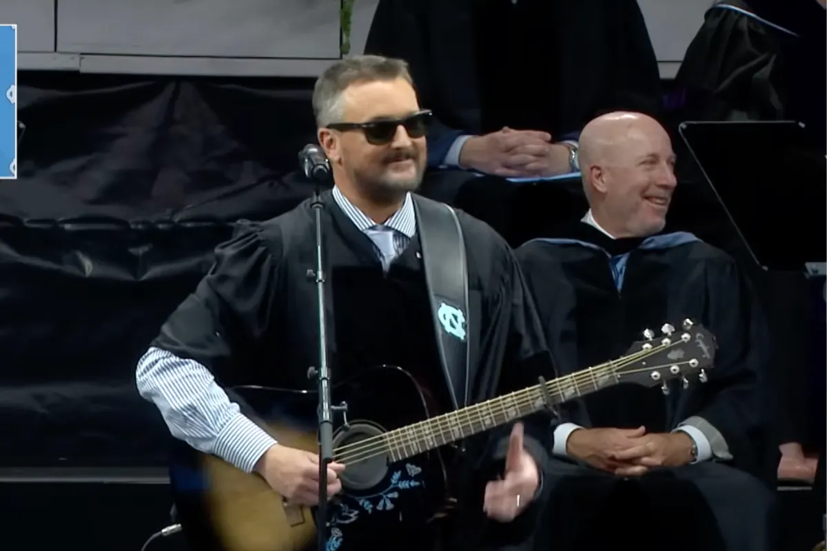 WATCH: Country Star Gives Rare College Commencement Speech Focused On Faith And Family
