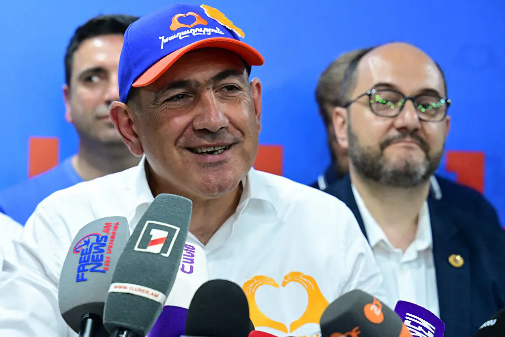 Trump Backed Candidate Snubs Moscow, Retains Armenian Prime 