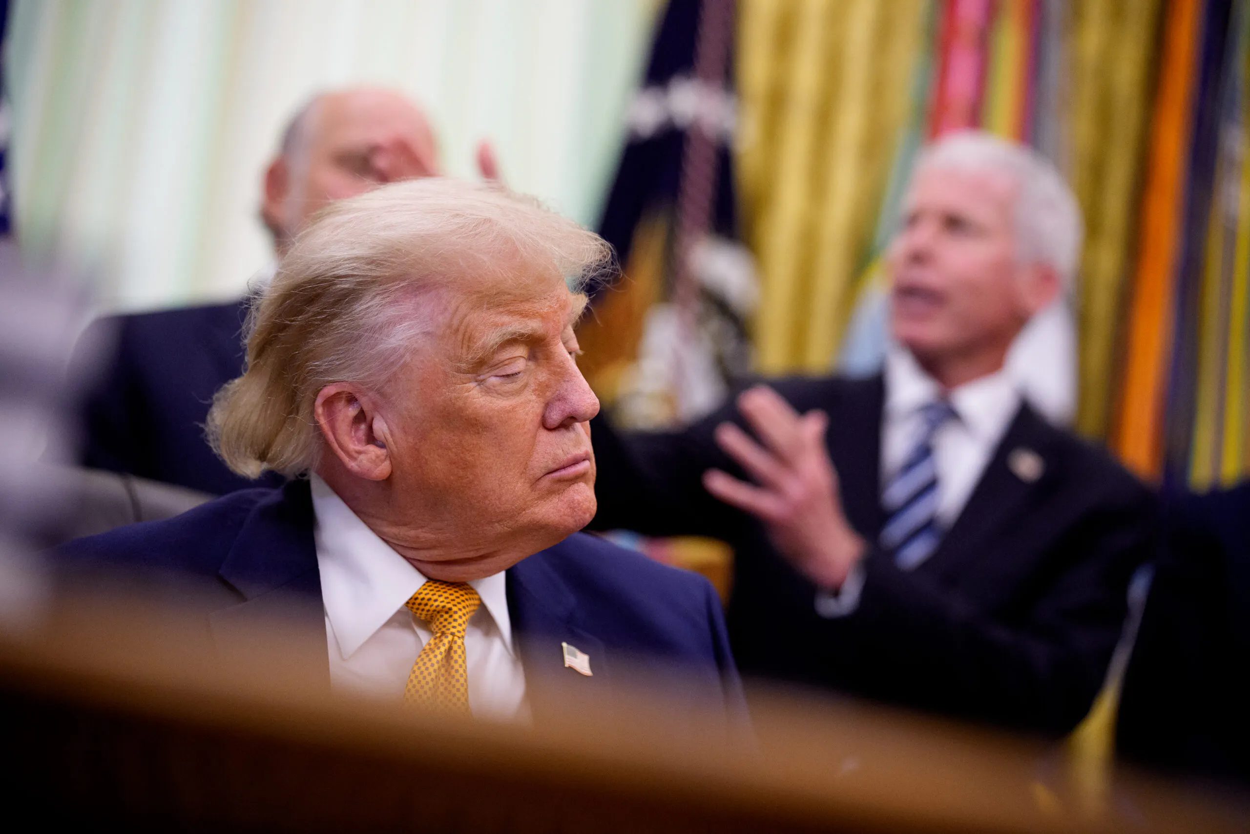Inside Trump’s Moves Fueling an Intel Civil War