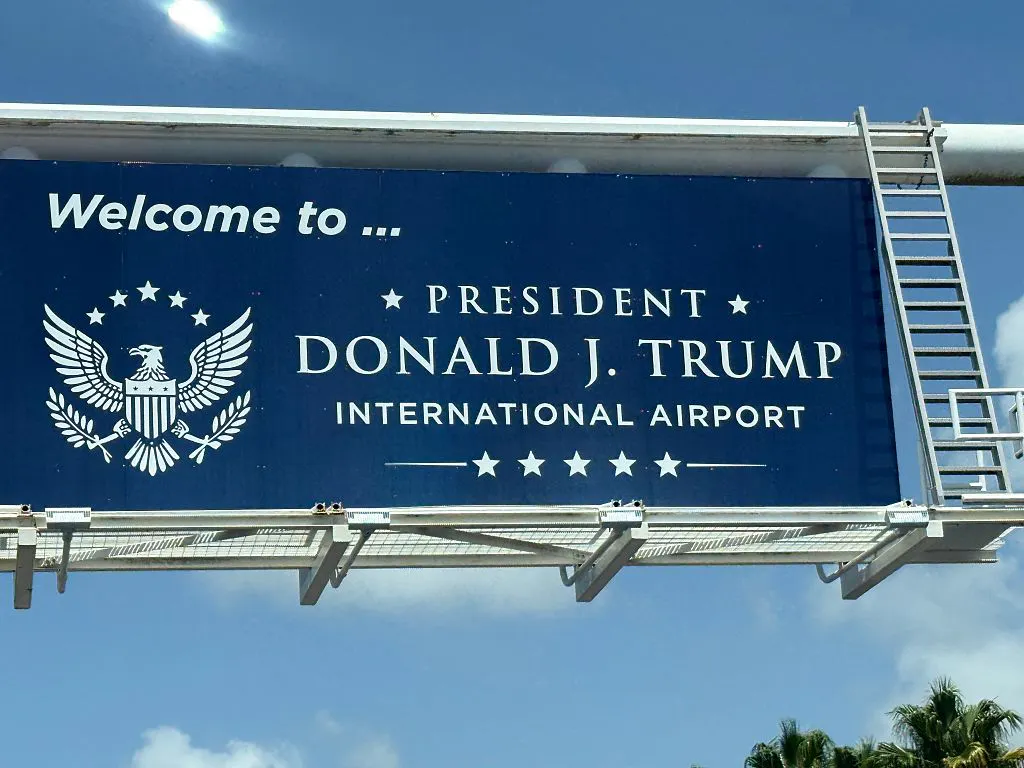Unfriendly Skies: United Scrambles After Leaked ‘Trump Airport’ Memo