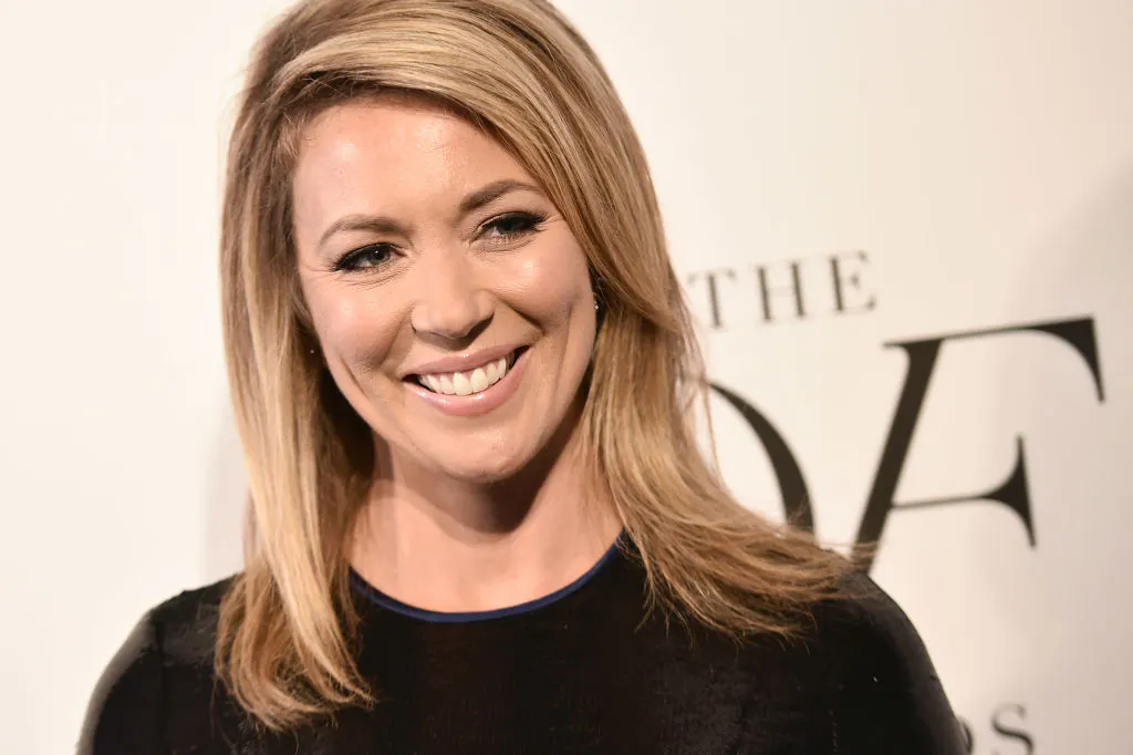 Former CNN Star Reduced To Posting Risqué Photos, Blogging About Sex Life