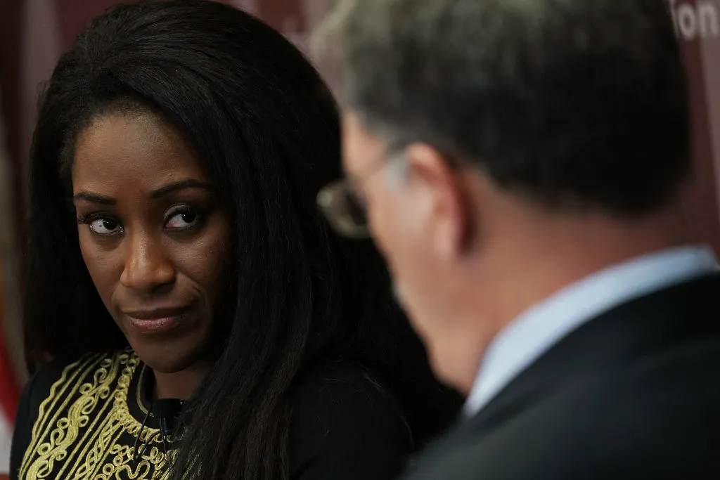 The Bad Ex Who Blackmailed Her Way Back To The Washington Post