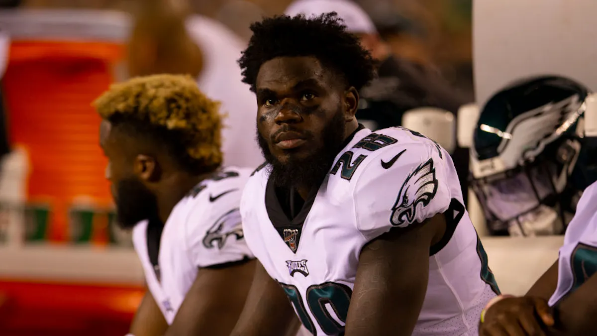 Former Super Bowl Champ Could Leave Prison Early To Be With Dying Child