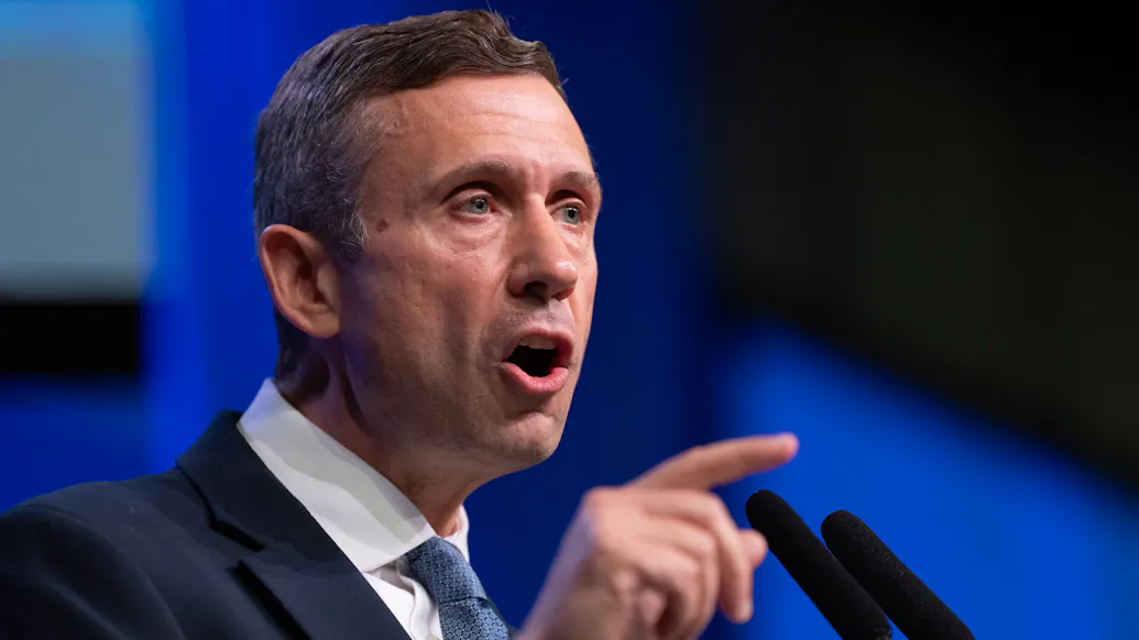 ‘Abolish ICE’ Is Now Official DNC Policy