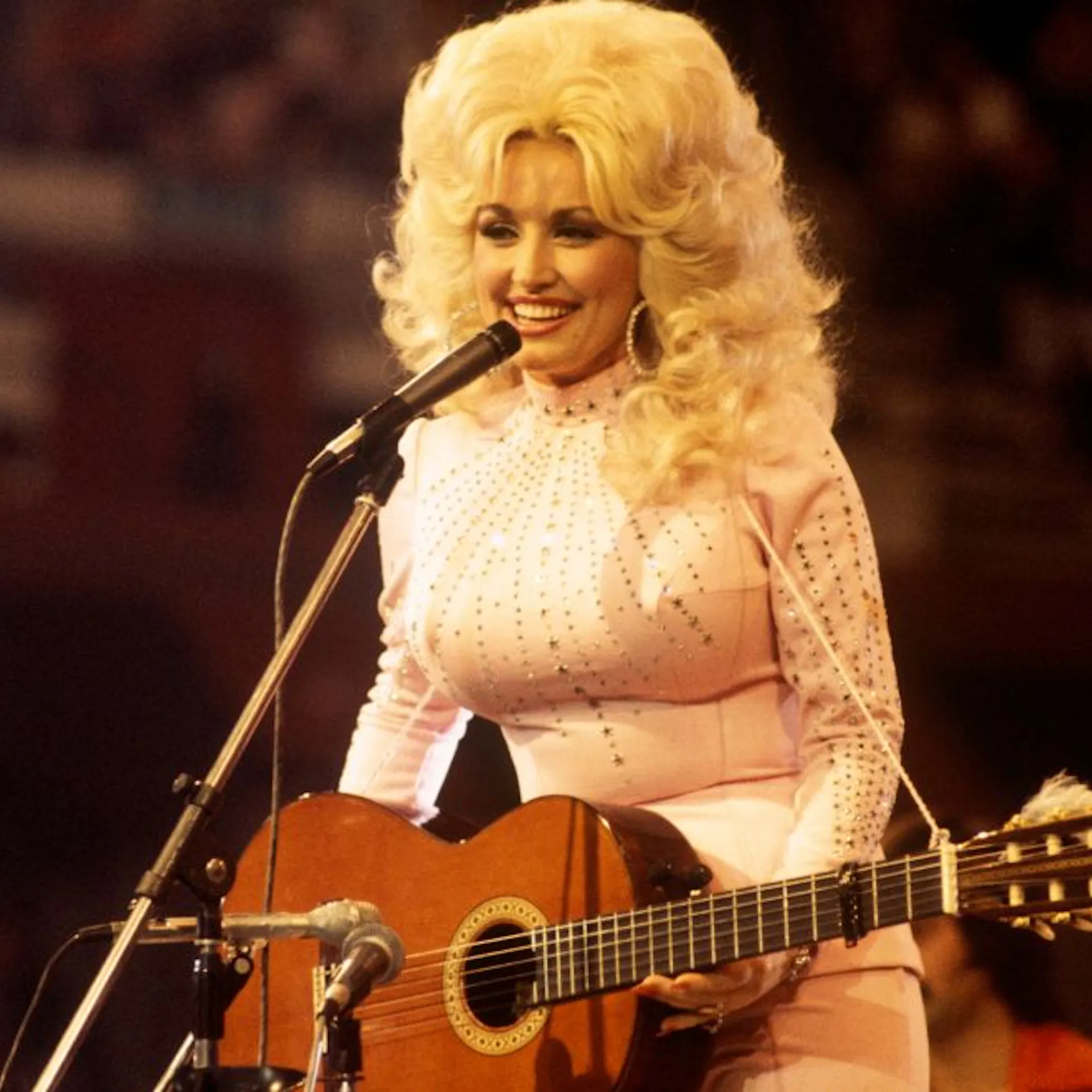 How Dolly Parton Conquered America