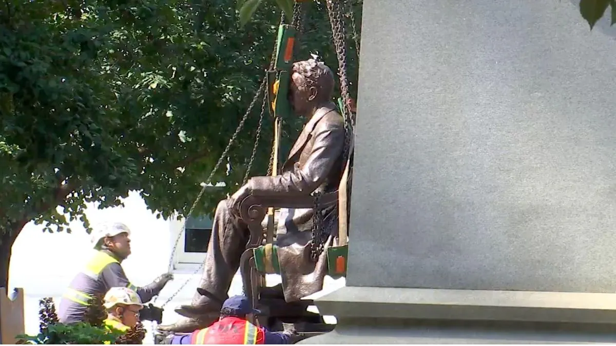Dems Use State Budget To Remove Final Confederate Statues From Capitol Grounds
