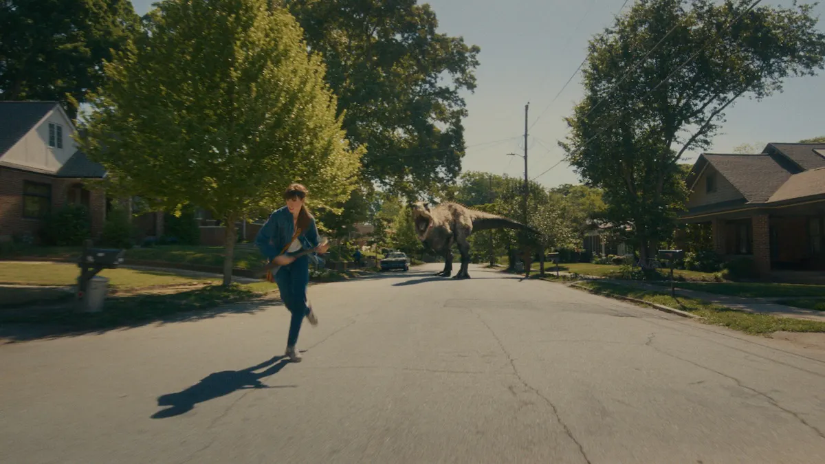 ‘The End Of Oak Street’ Is The Best Dinosaur Movie In Decades