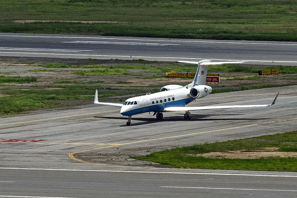 Coast Guard Pilots Make Emergency Landing With Markwayne Mullin Aboard